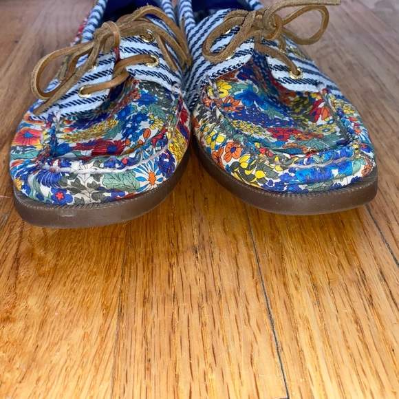 SPERRY - Women’s CANVAS FLORAL TOP SIDER SHOES - Worn 2-3 times - GUC - Size 9 M - Picture 5 of 9